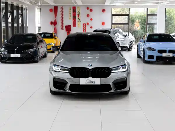 BMW M5 2021