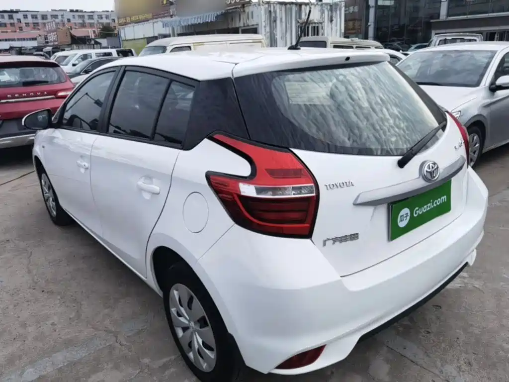 Toyota Yaris L 2019 — фото 23