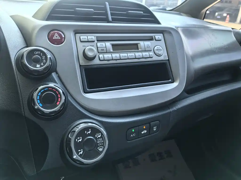 Honda Fit 2010 — фото 12