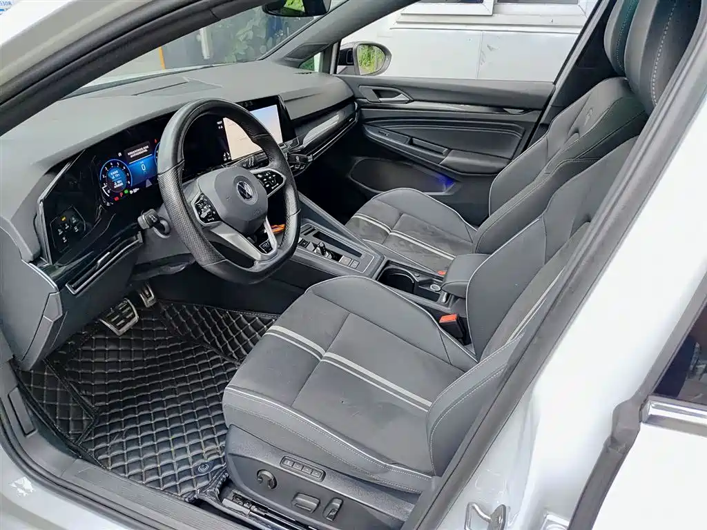 Volkswagen Golf 2021