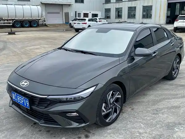 Hyundai Elantra 2023