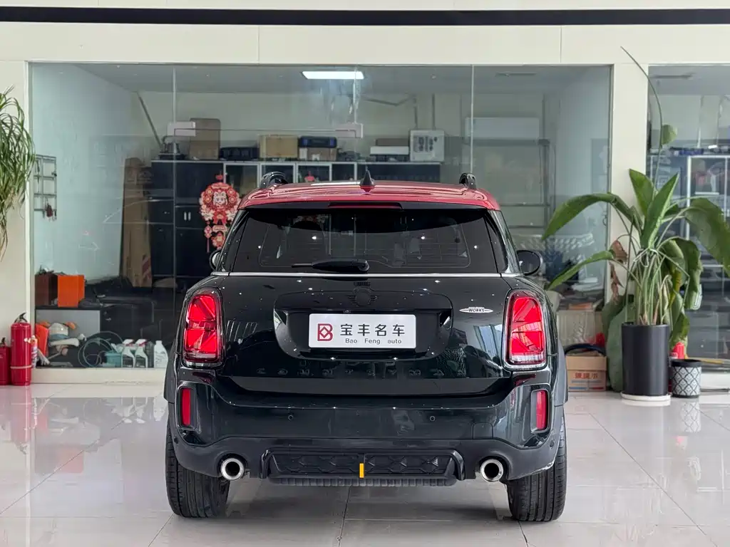 MINI JCW Countryman 2021 — фото 18