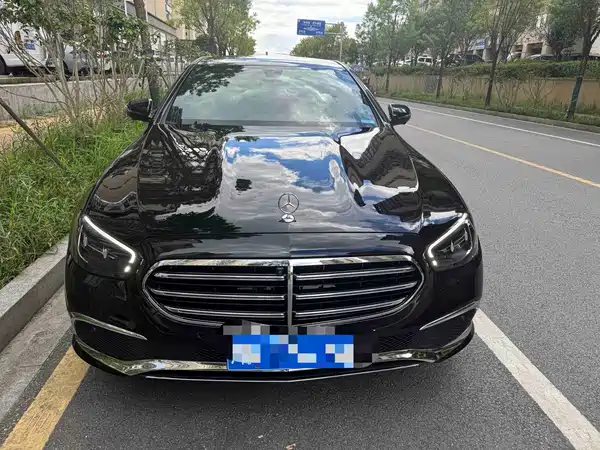 Mercedes-Benz E-Class 2023