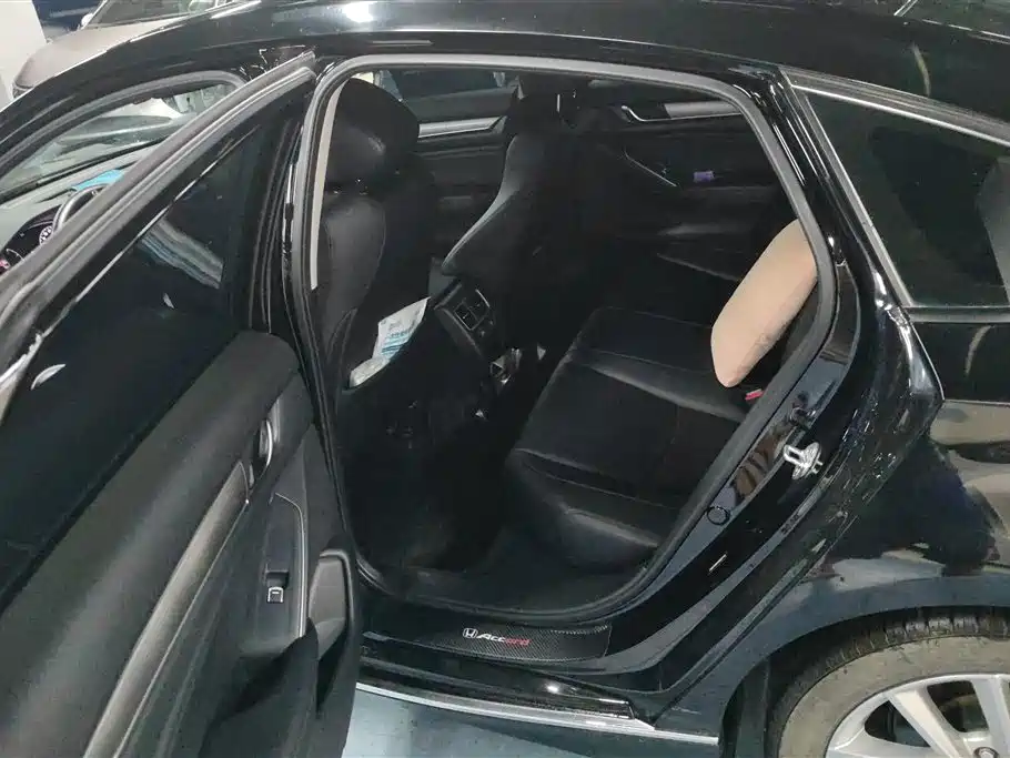 Honda Accord 2022 — фото 11