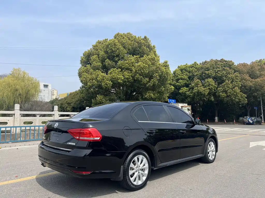 Volkswagen Lavida 2016
