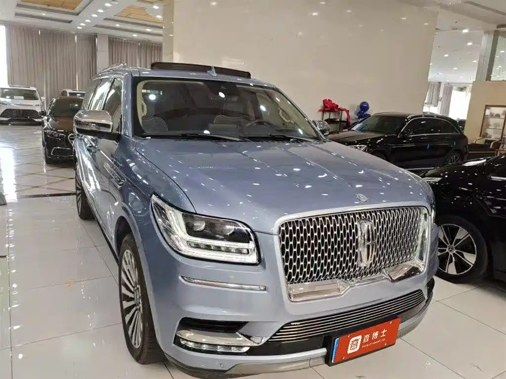 Lincoln Navigator 2019 — фото 2