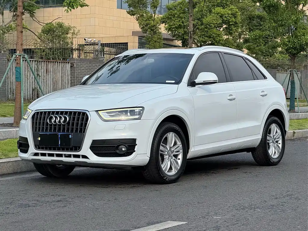 Audi Q3 2015