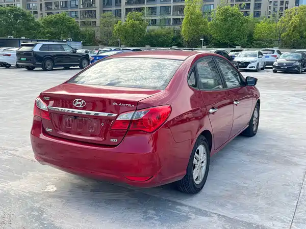 Hyundai Yuedong 2011