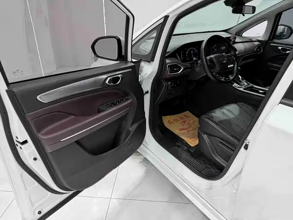 GAC Trumpchi M6 2022
