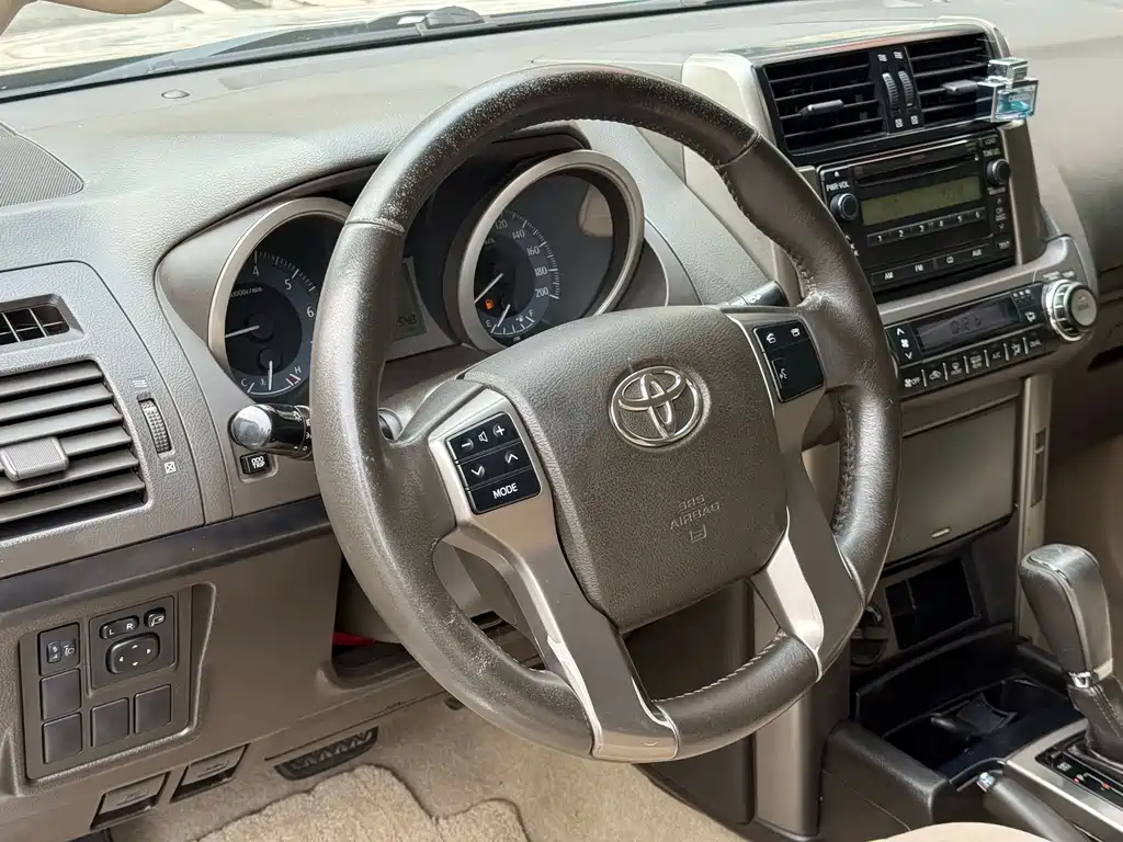 Toyota Prado 2013 — фото 17