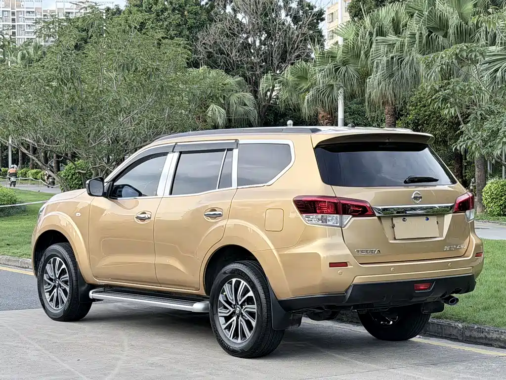 Nissan Terra 2018