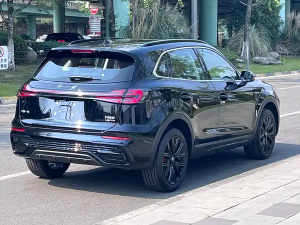 Hongqi HS5 2025