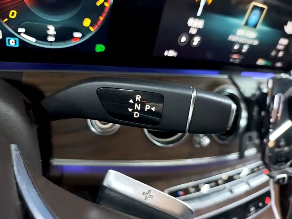 Mercedes-Benz E-Class 2023 — фото 14