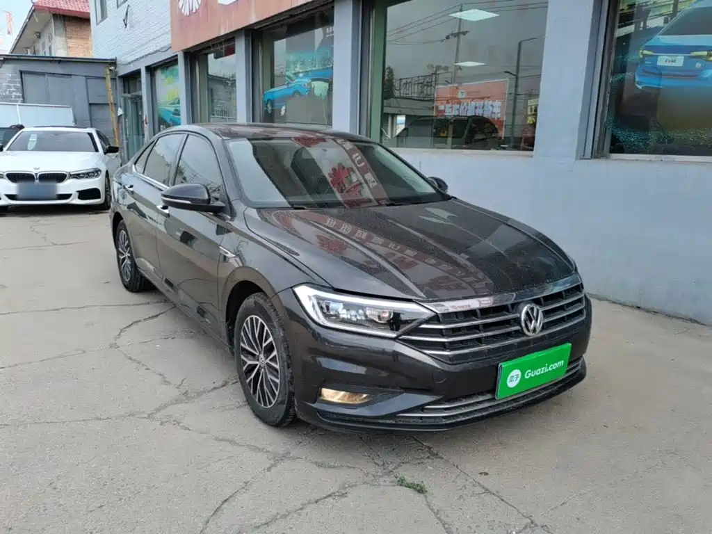 Volkswagen Sagitar 2020