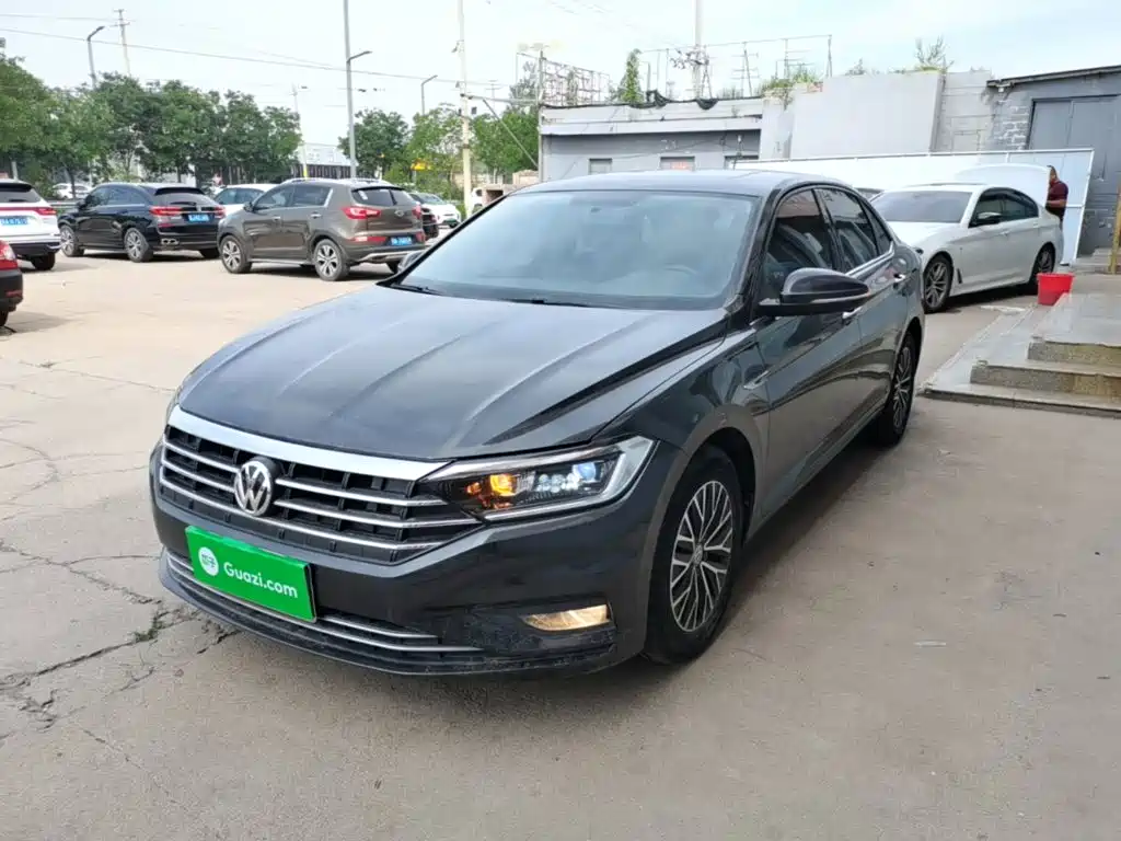Volkswagen Sagitar 2020