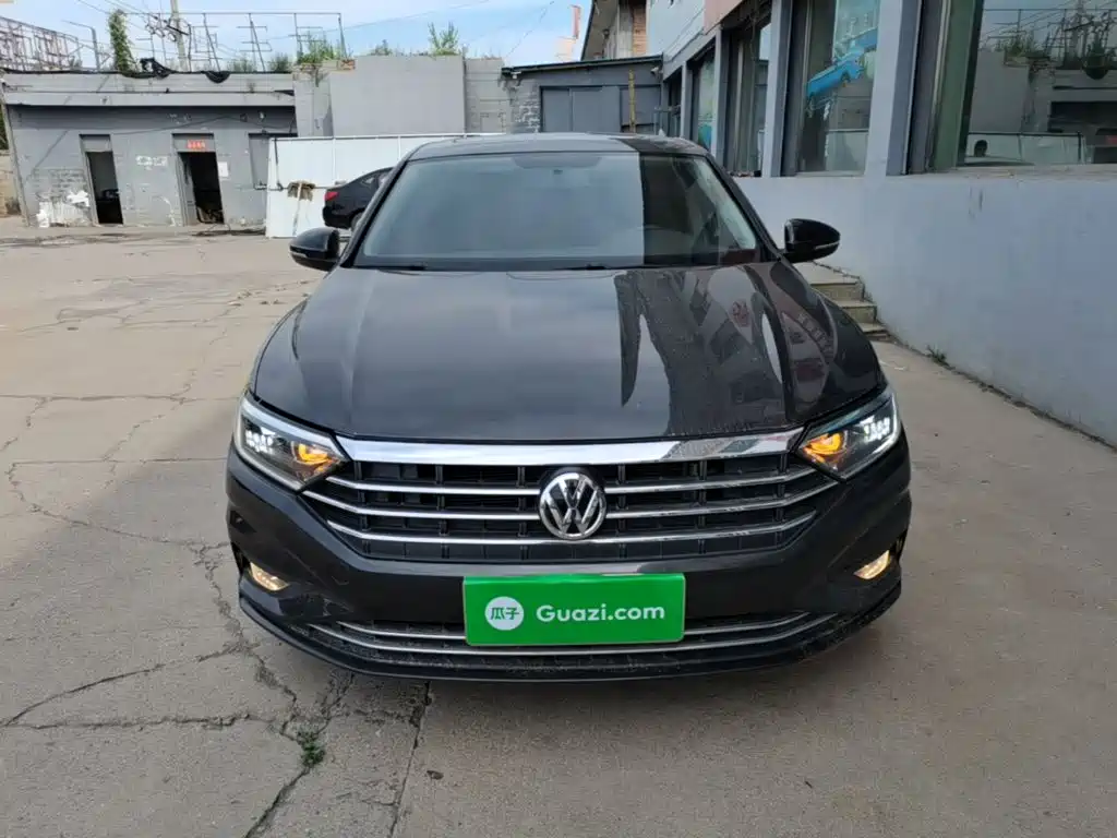 Volkswagen Sagitar 2020