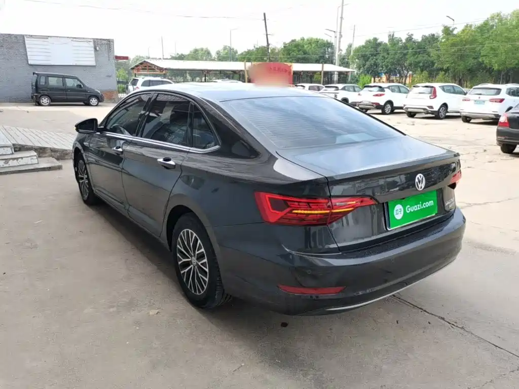 Volkswagen Sagitar 2020