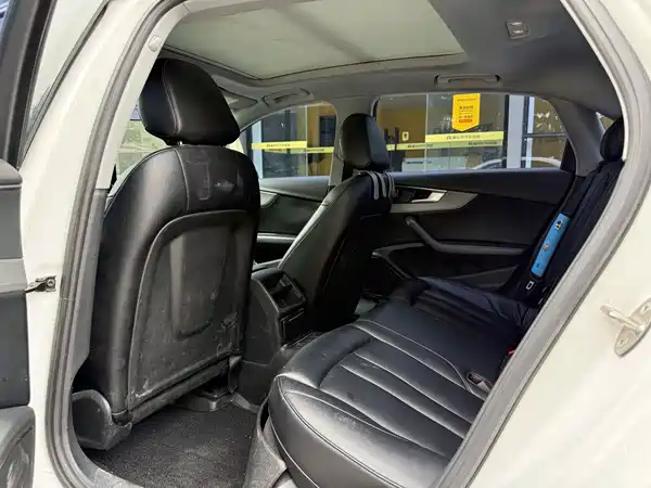 Audi A4L 2019