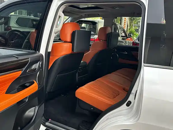 Lexus LX 2019