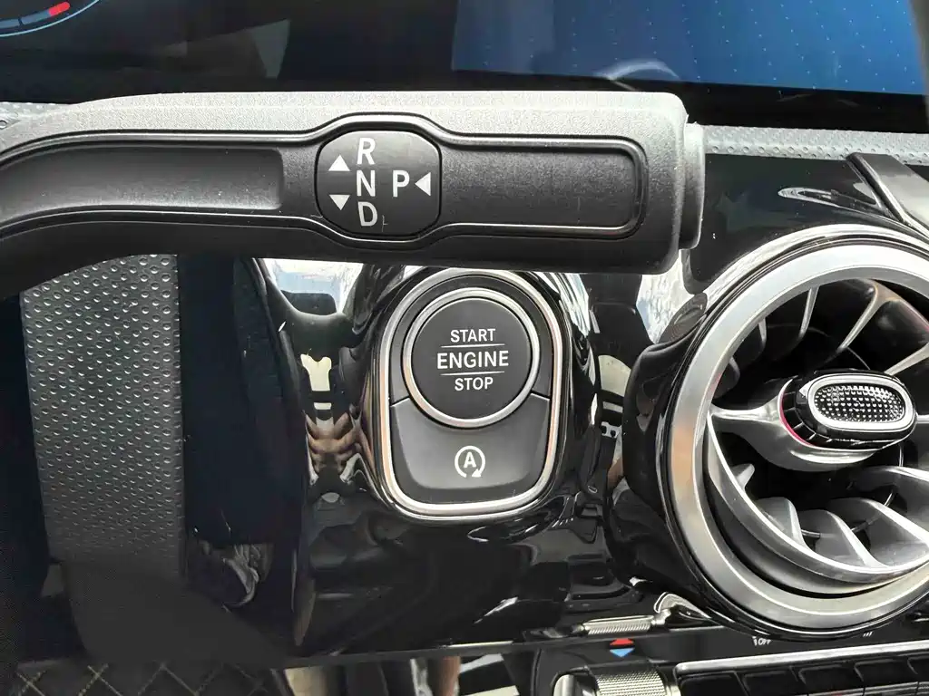 Mercedes-Benz A-Class 2022 — фото 14