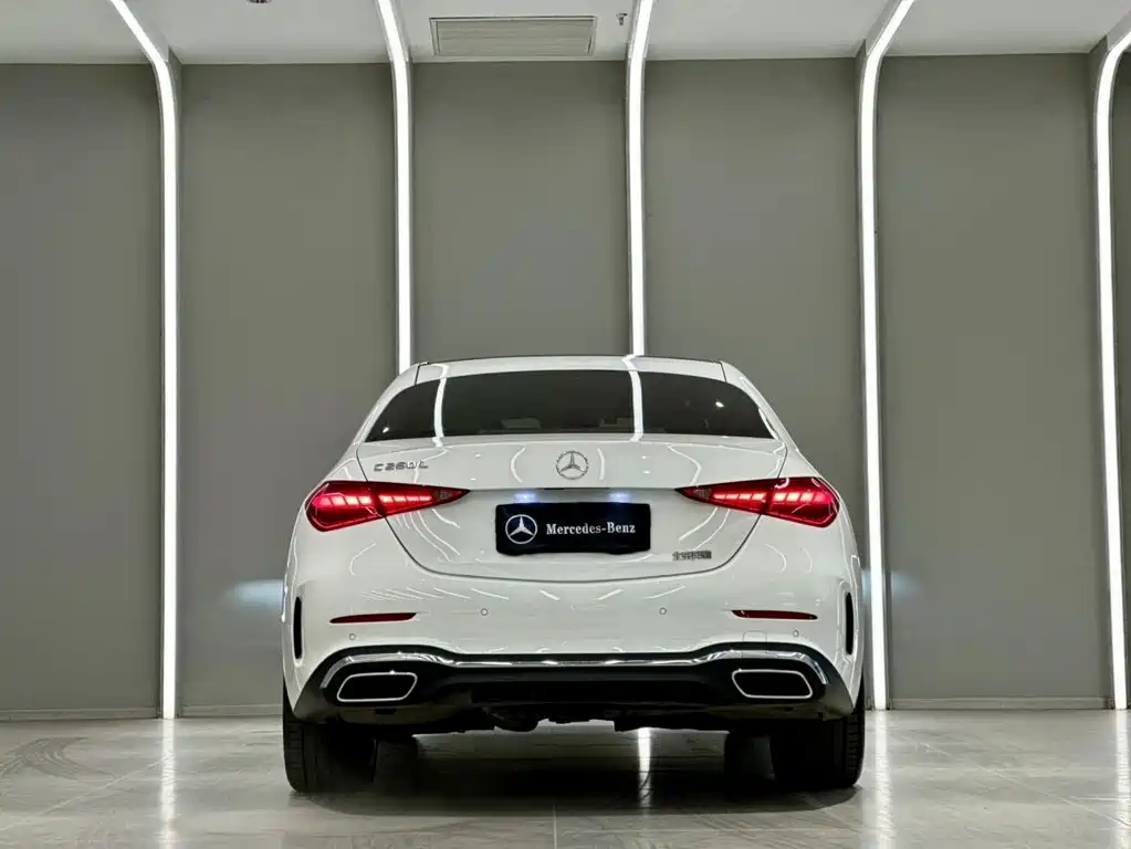 Mercedes-Benz C-Class 2025 — фото 10