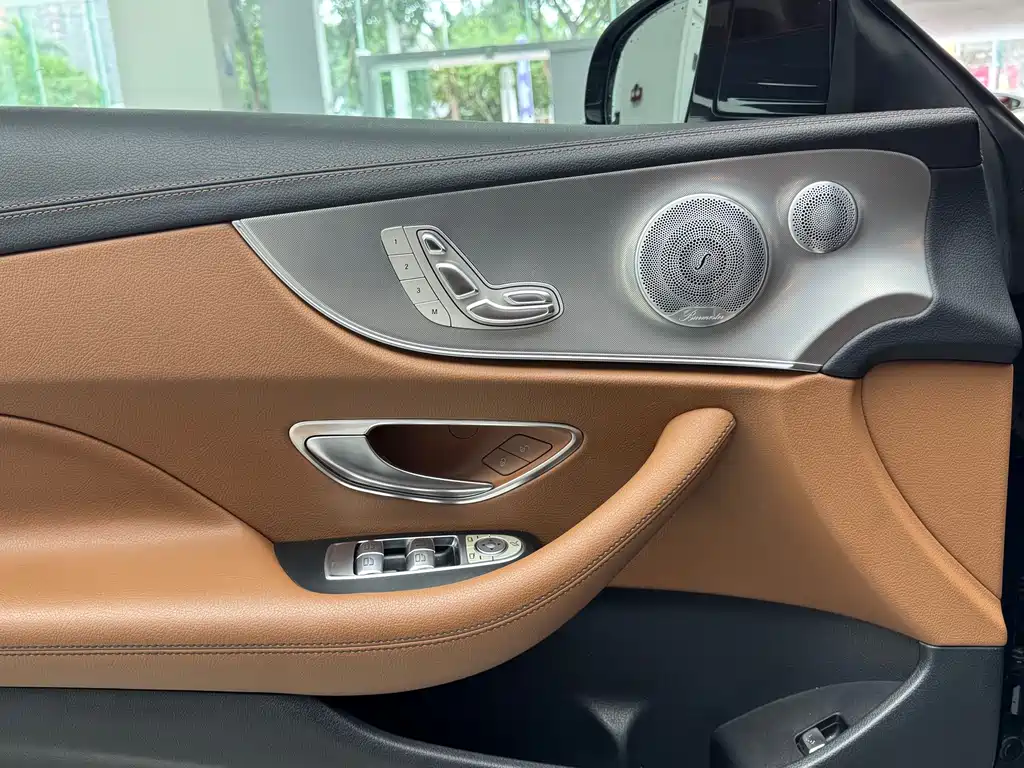 Mercedes-Benz E-Class 2019 — фото 6
