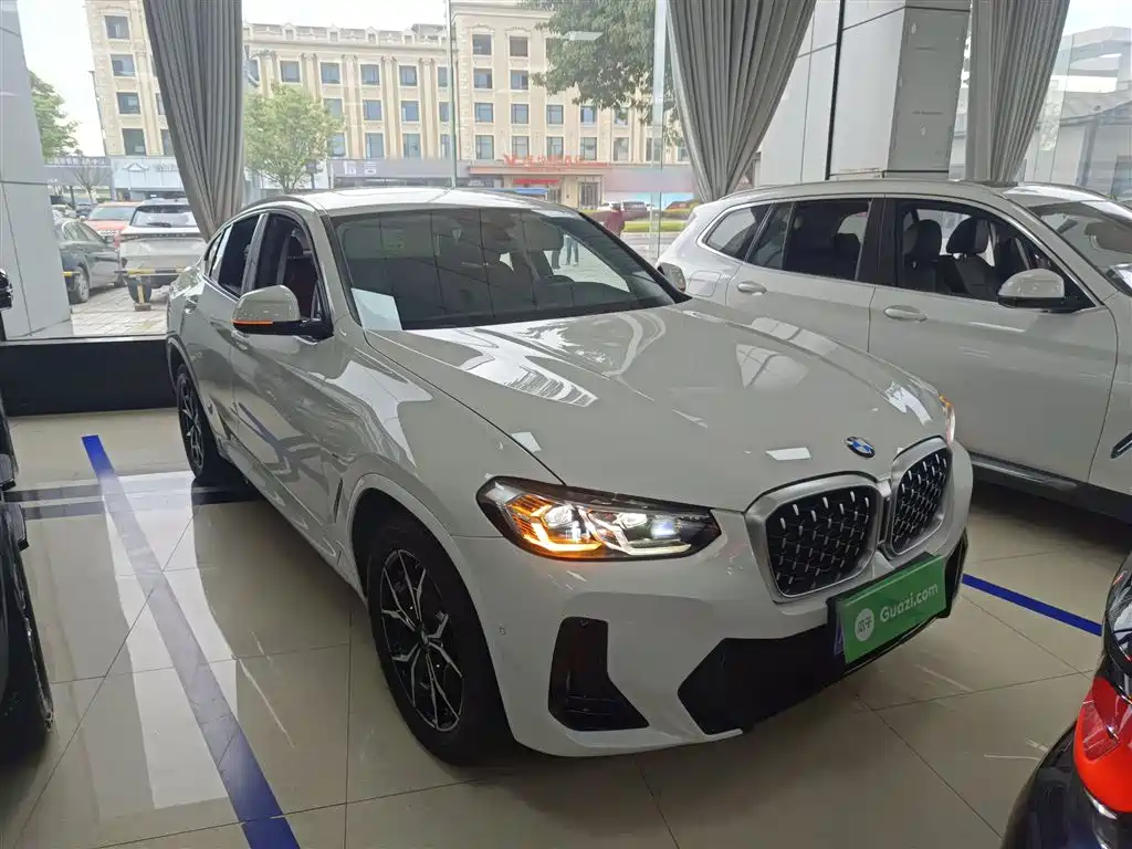 BMW X4 2022 — фото 22