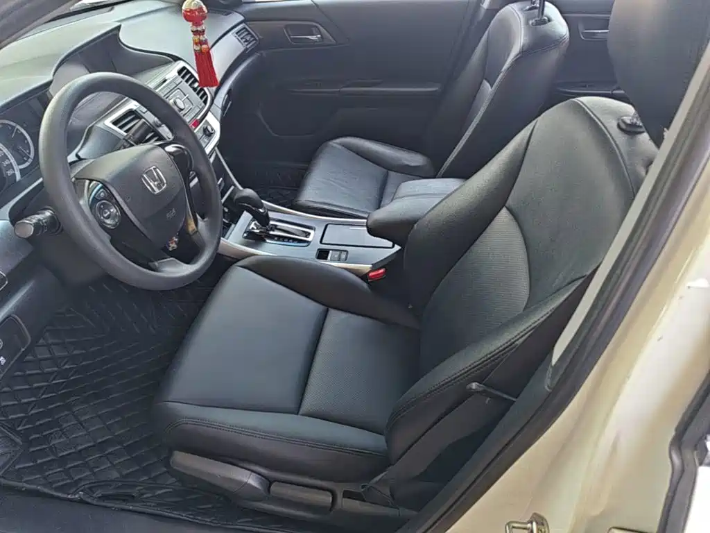 Honda Accord 2015 — фото 11