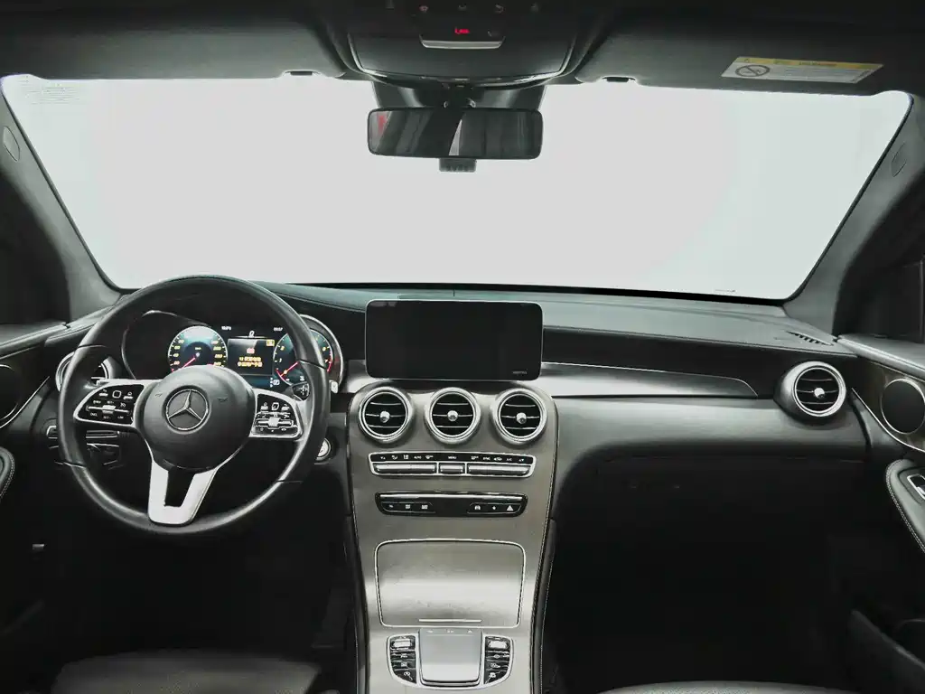 Mercedes-Benz GLC 2020 — фото 35