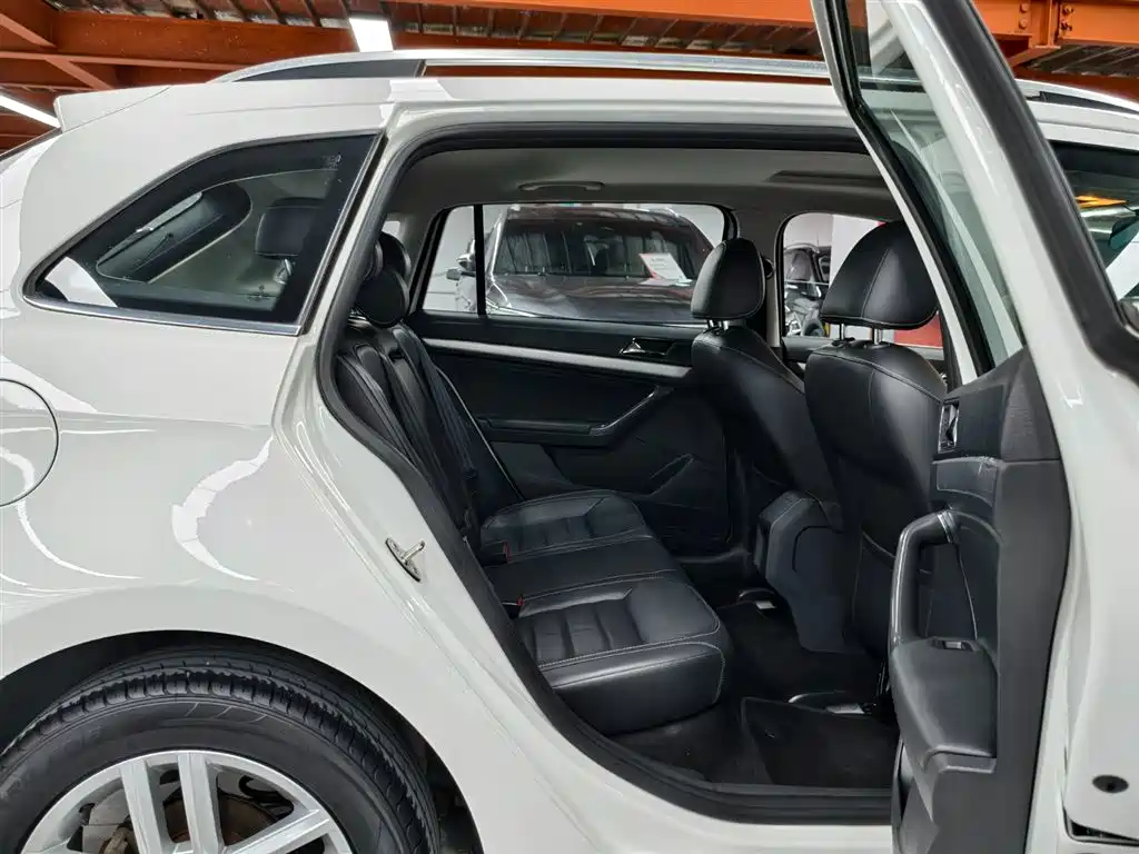 Volkswagen Gran Lavida 2018 — фото 11