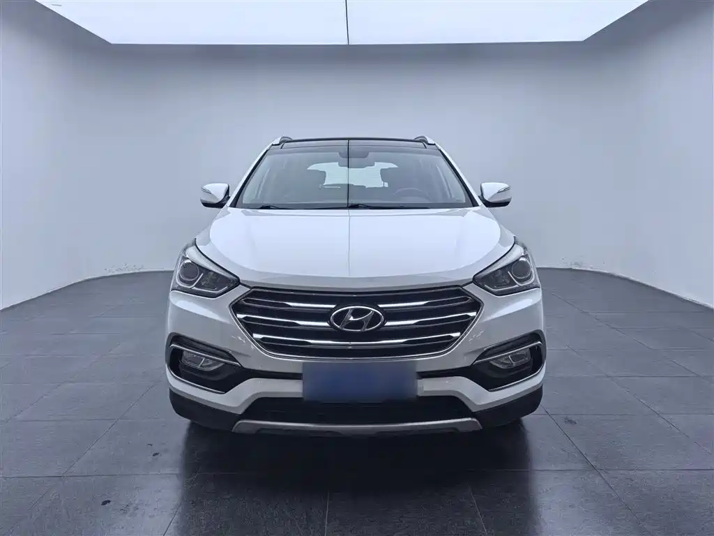 Hyundai Santa Fe 2018 — фото 11