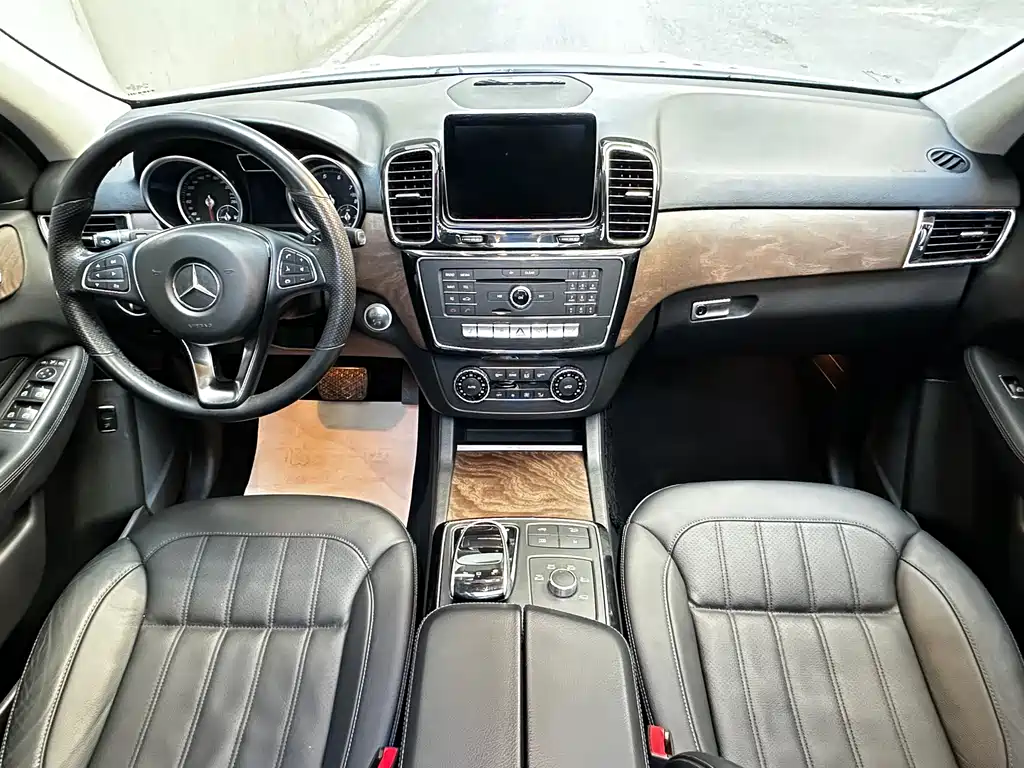 Mercedes-Benz GLE 2016 — фото 10