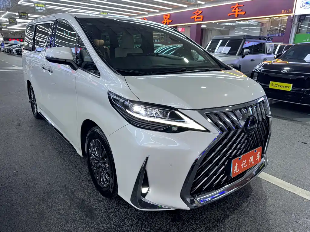 Lexus LM 2020 — фото 2