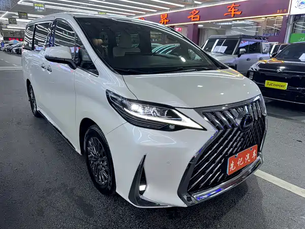 Lexus LM 2020