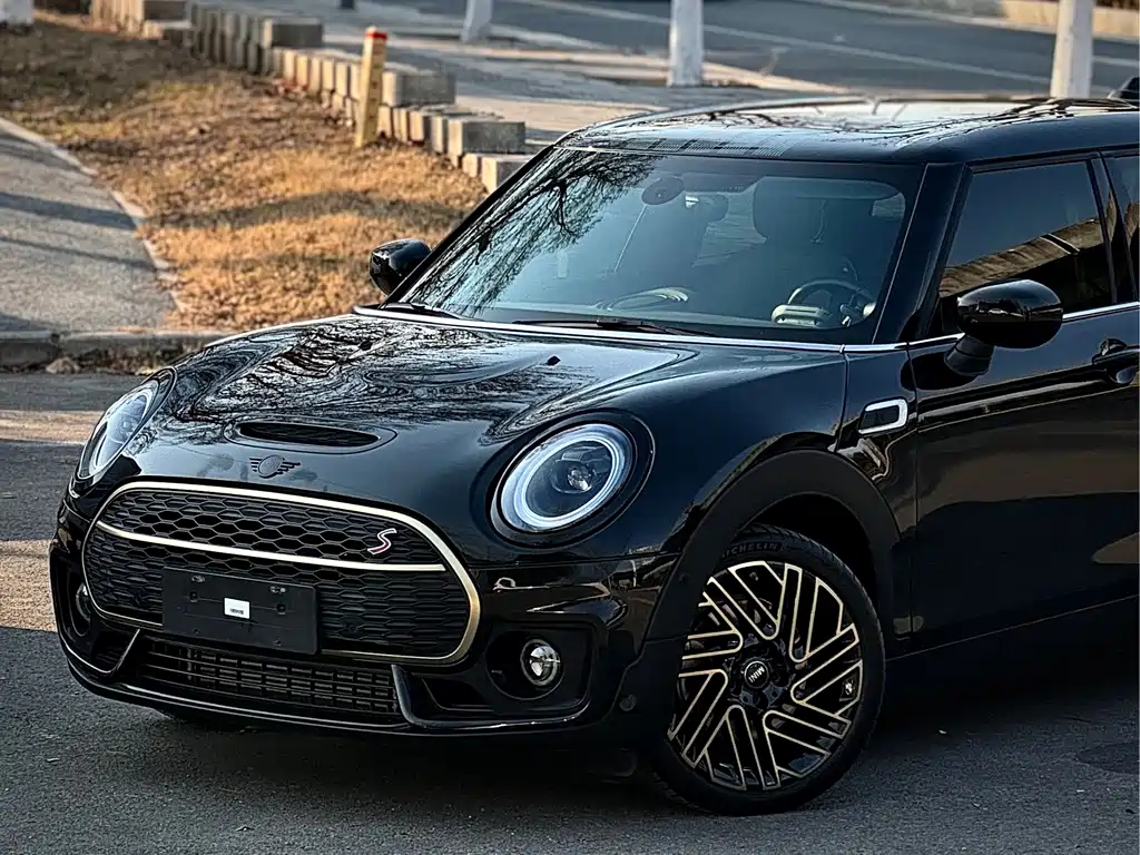 MINI Clubman 2023 — фото 2