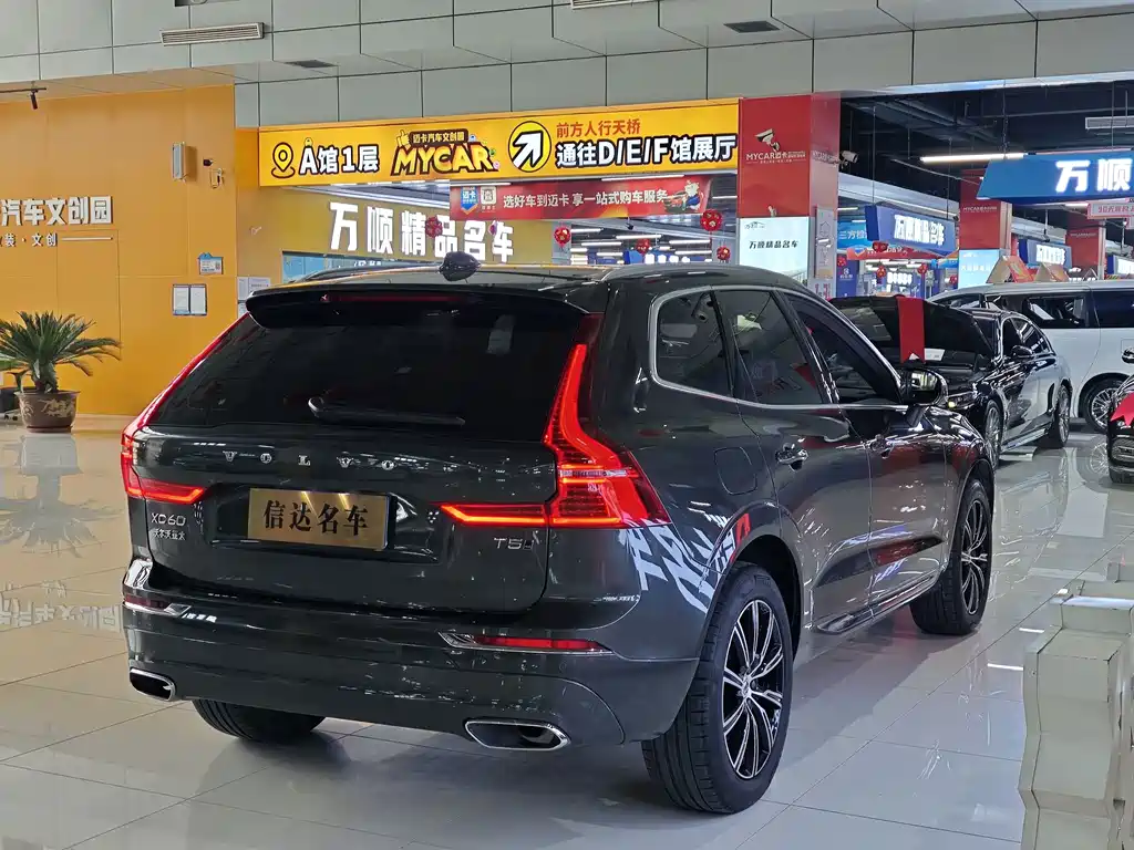 Volvo XC60 2020 — фото 17