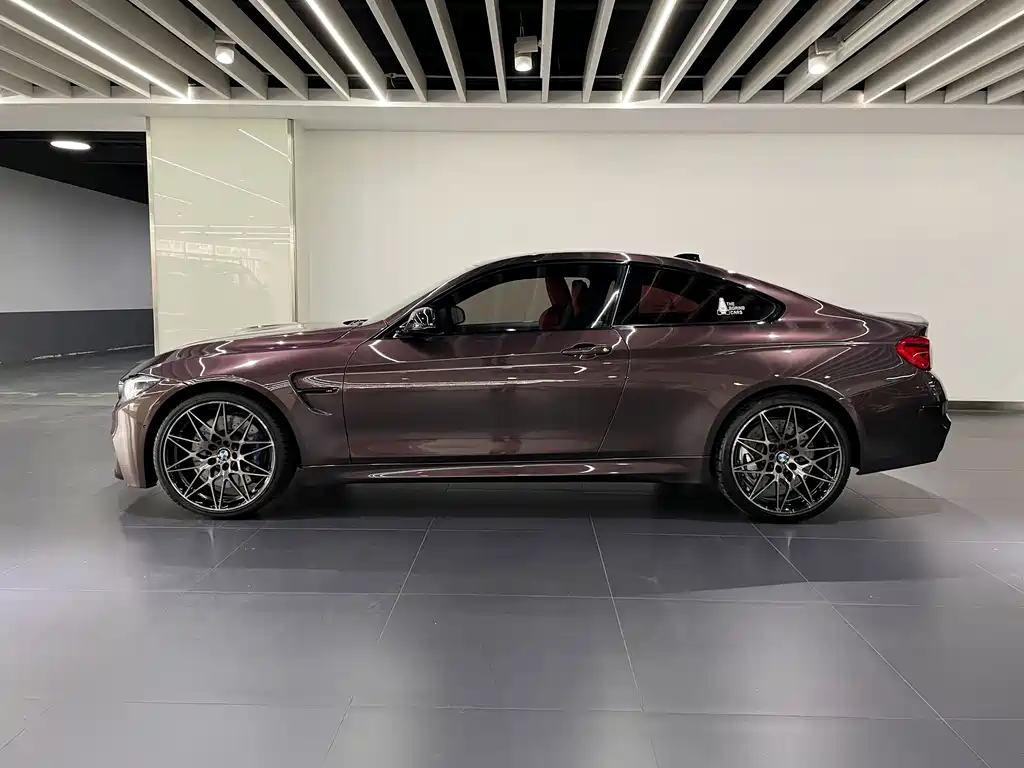 BMW M4 2018 — фото 21