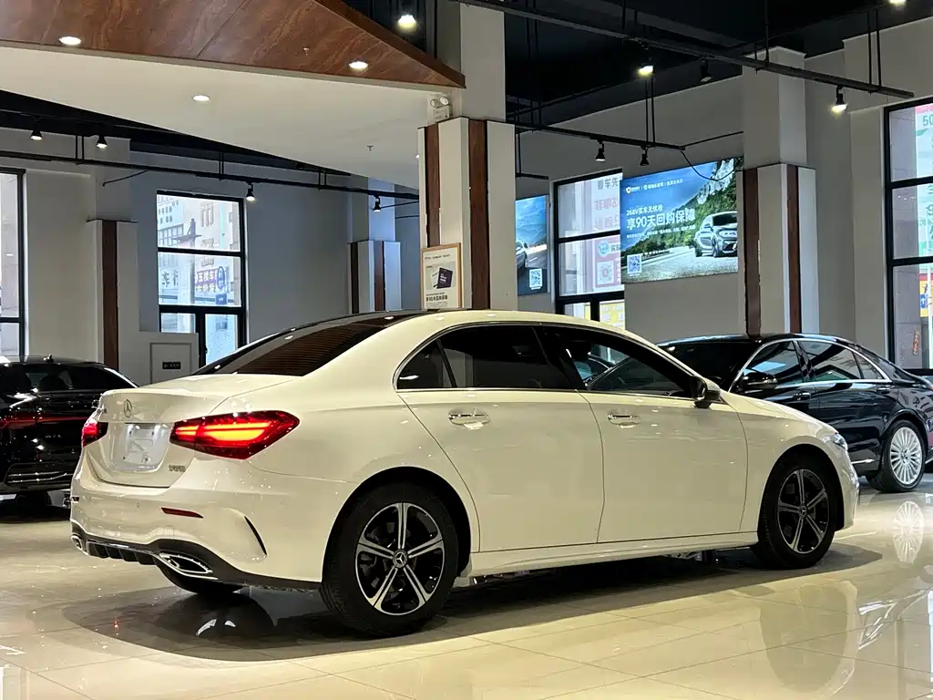 Mercedes-Benz A-Class 2024 — фото 24