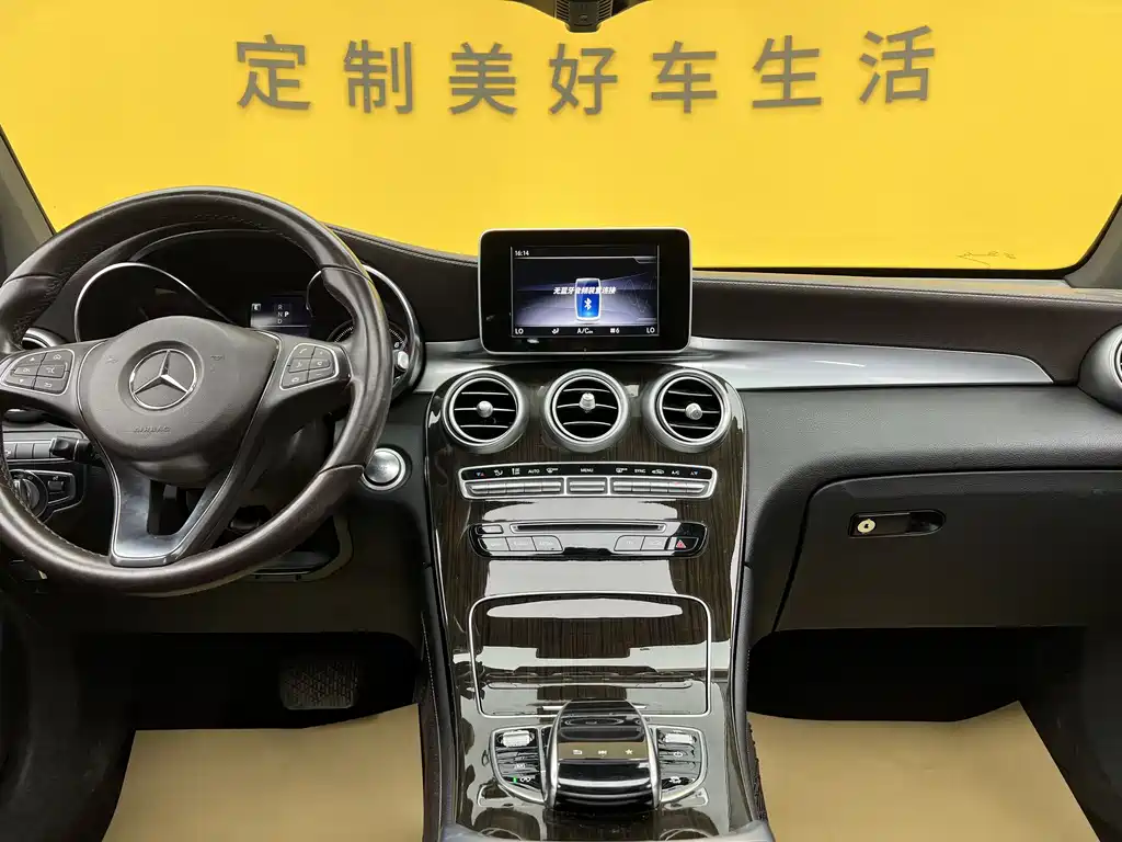 Mercedes-Benz GLC 2018 — фото 13