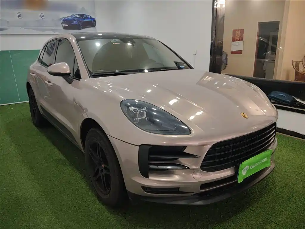 Porsche Macan 2019 — фото 22