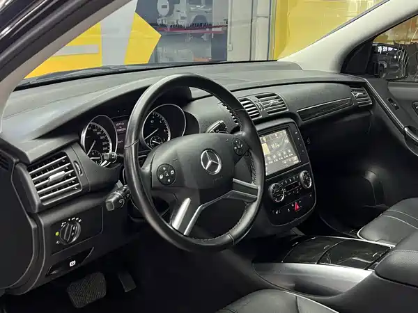 Mercedes-Benz R-Class 2017