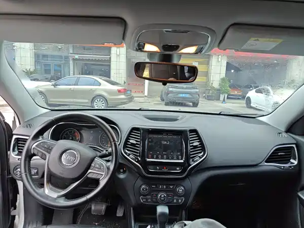 Jeep Cherokee 2019