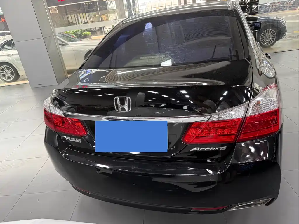 Honda Accord 2015 — фото 14