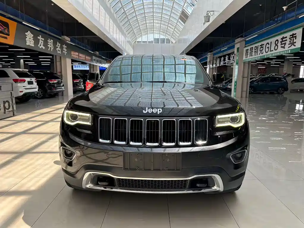 Jeep Grand Cherokee 2016 — фото 2