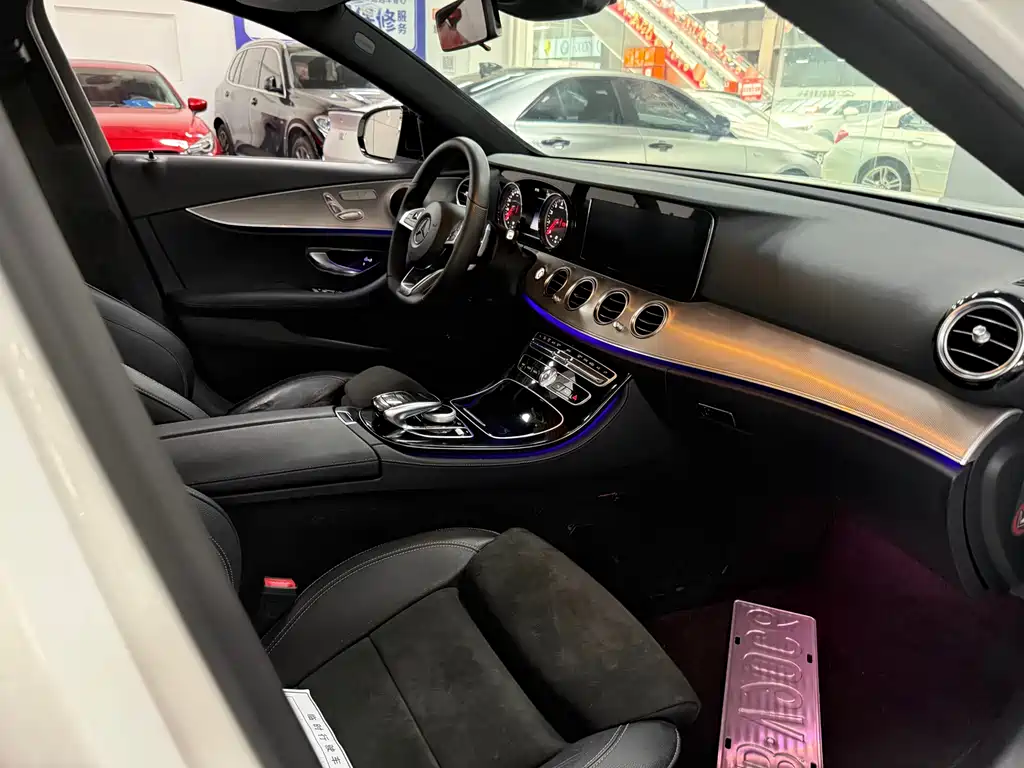 Mercedes-Benz E-Class 2017 — фото 12