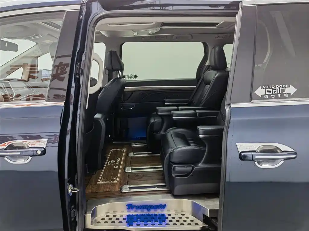 GAC Motor Trumpchi M8 2020 — фото 15