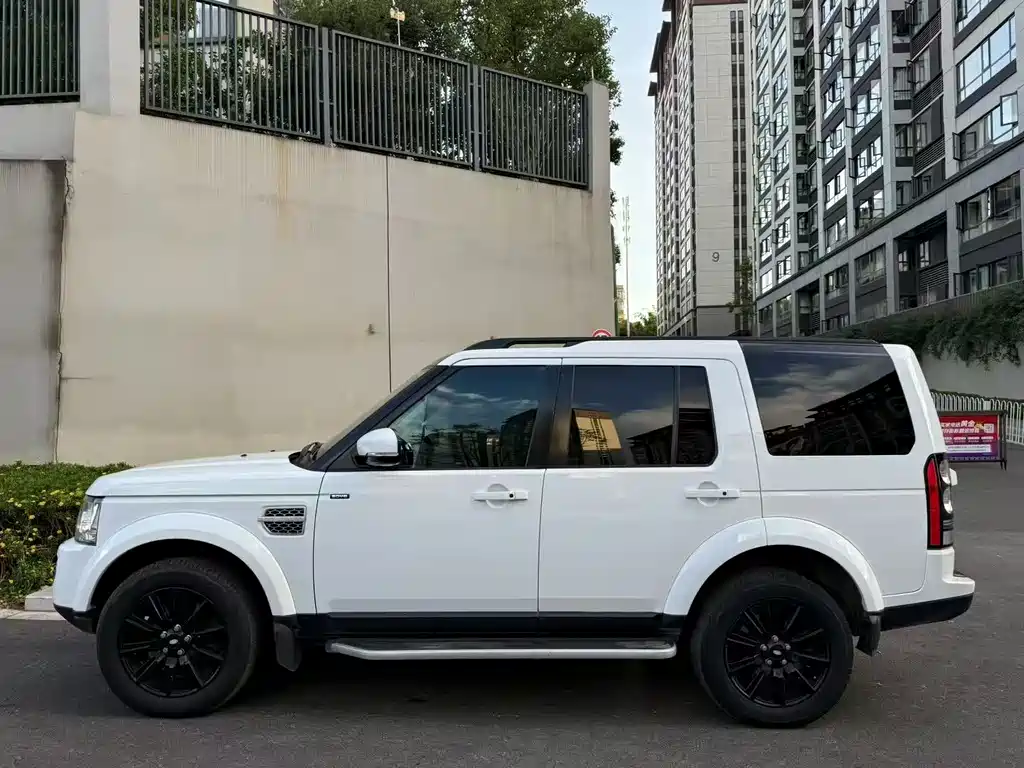 Land Rover Discovery 2016