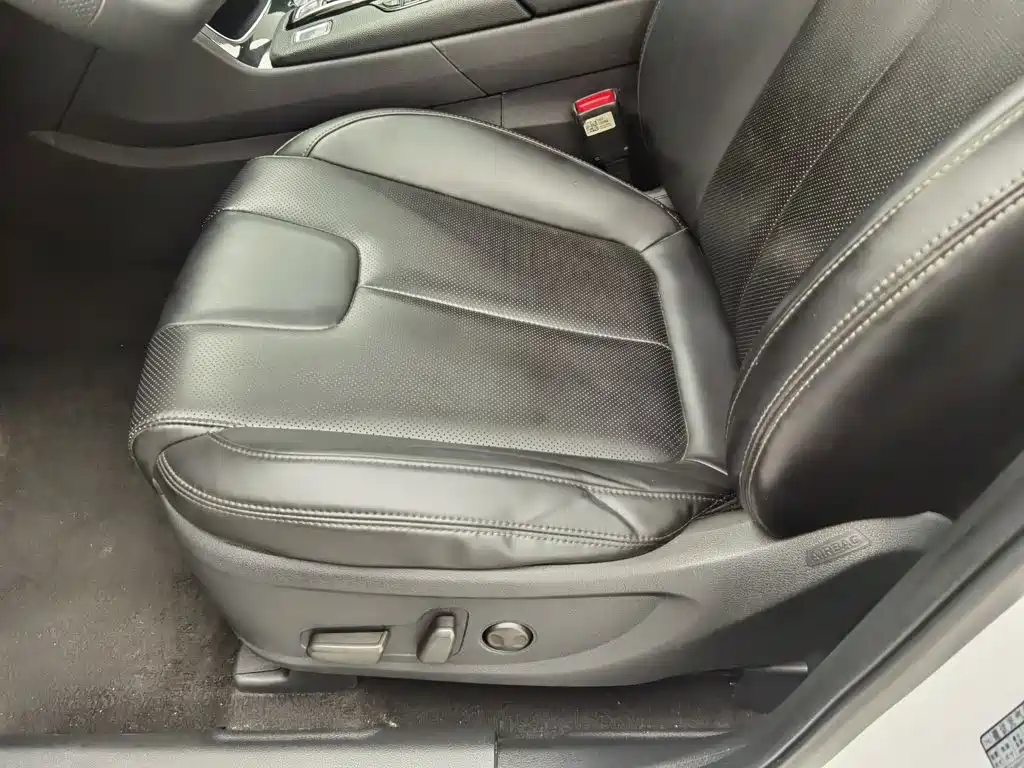 Hyundai Santa Fe 2020 — фото 20