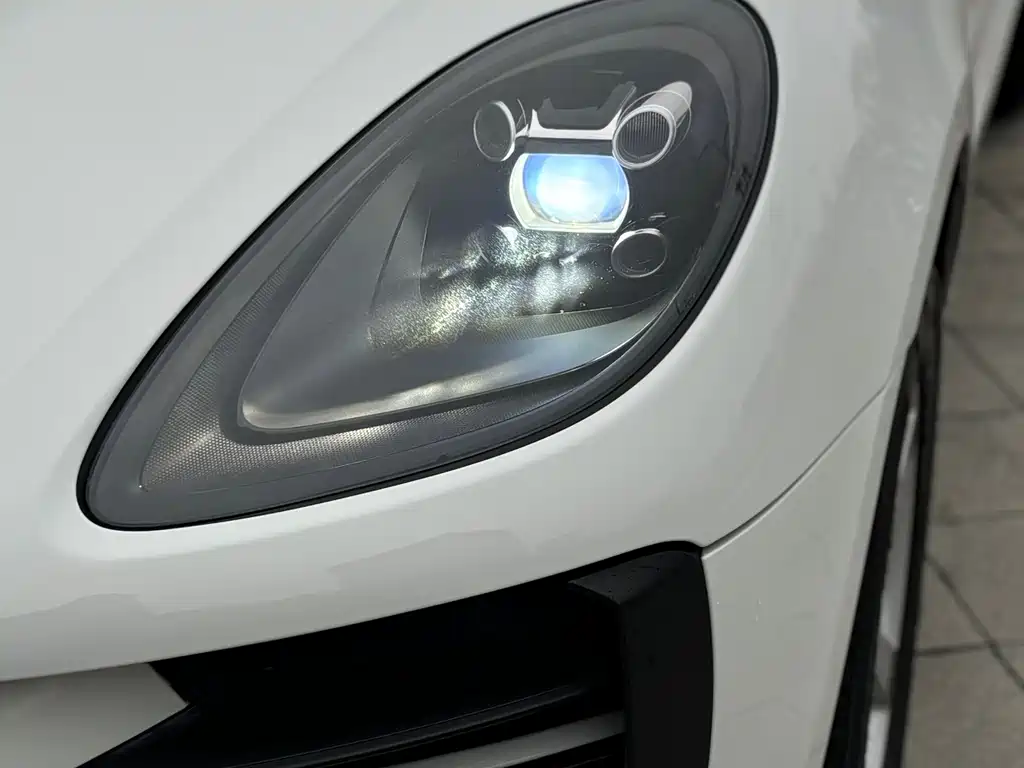 Porsche Macan 2021 — фото 18