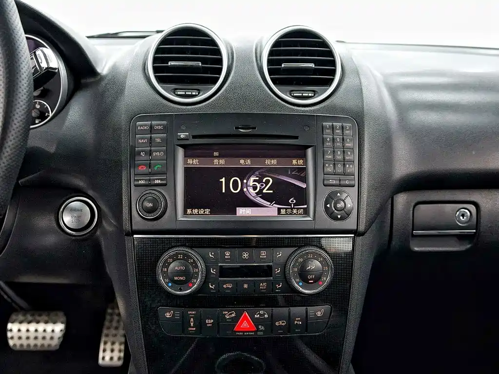 Mercedes-Benz M-Class AMG 2010 — фото 13